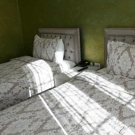 Eiffel 호텔 Yrsheku