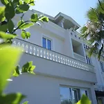 Eiffel Hotel 4*