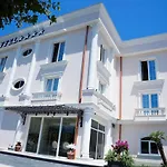 Hotel Eiffel Yrsheku