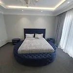 Eiffel Hotel