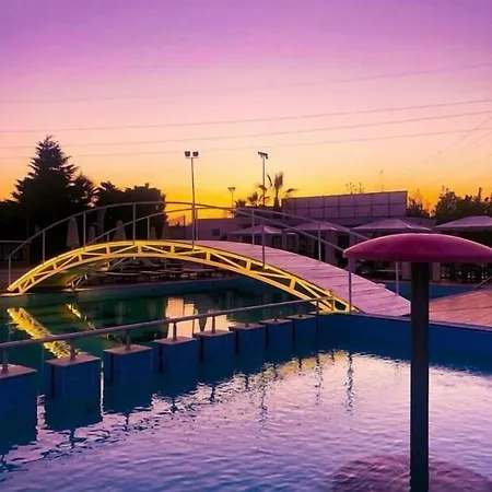 Eiffel Hotel 4*