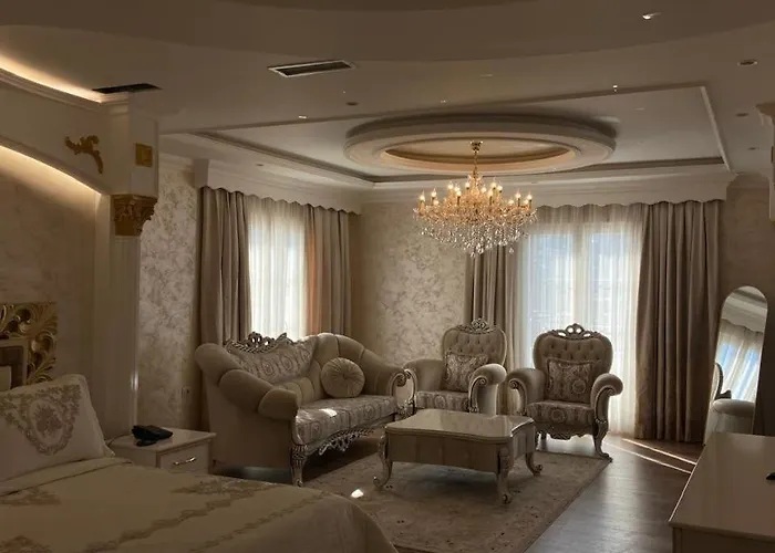 Eiffel Hotel Yrsheku